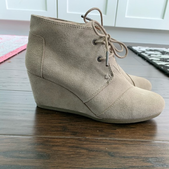 BRAND NEW - Picture 1 of 8